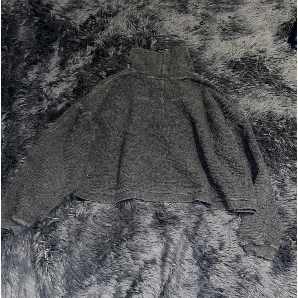 Lululemon sweater